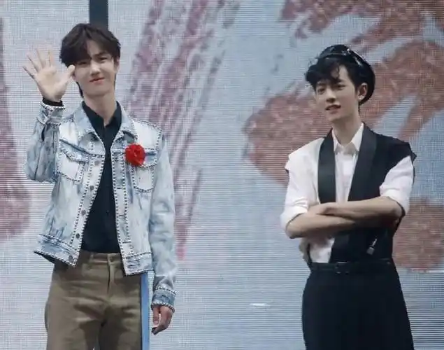 肖战王一博粉丝应援太厉害了.天上飞的,地上跑的真是应有尽有