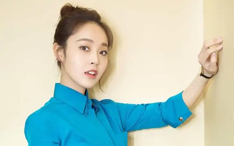 华为手机杂志锁屏女明星_哔哩哔哩 (゜-゜)つロ 干杯~-bilibili