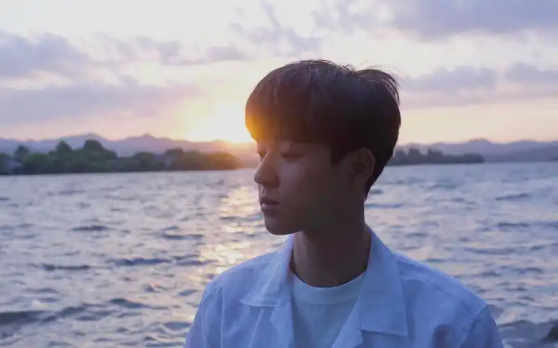 吴宇恒 | 少年明媚似阳光 叫我怎能忘