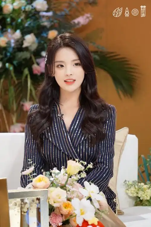 火箭少女101杨超越78