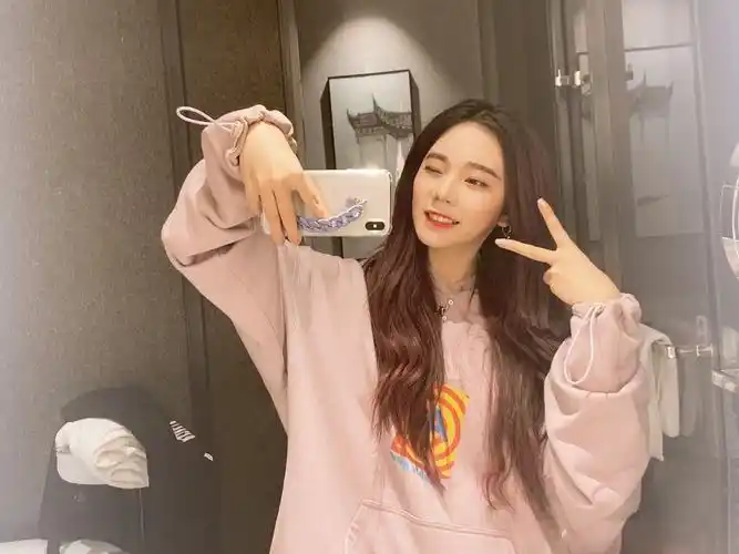 张紫宁相关图片