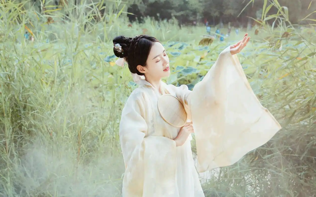 新晋演员郑合惠子唯美古风写真壁纸