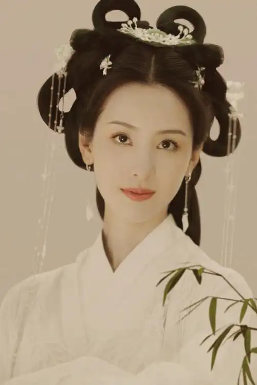 陈都灵古装写真 一袭白衣仙气飘飘_凤凰网时尚_凤凰网