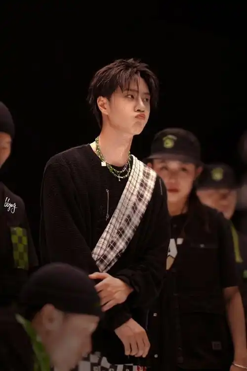 王一博这就是街舞4##王一博swag挑眉杀