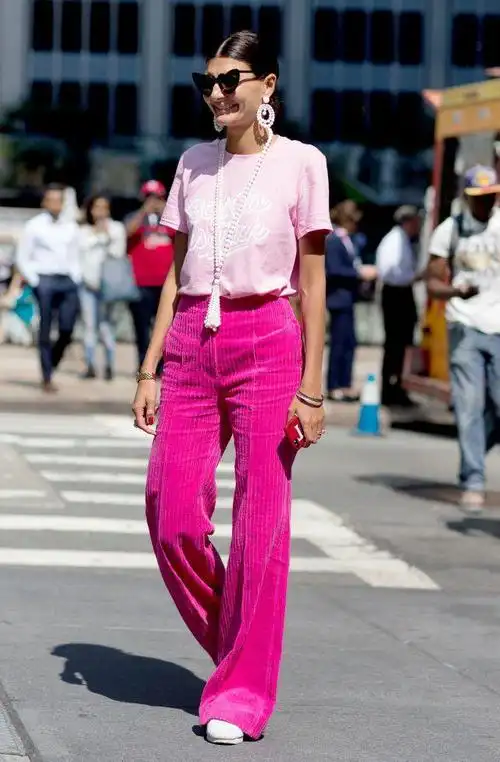 粉色搭配什么颜色好看