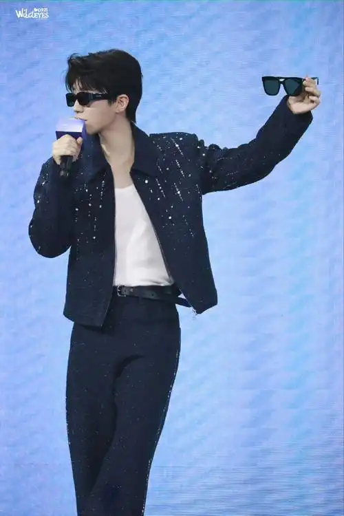 期待王源cue自己身高和皮肤的那一天0099