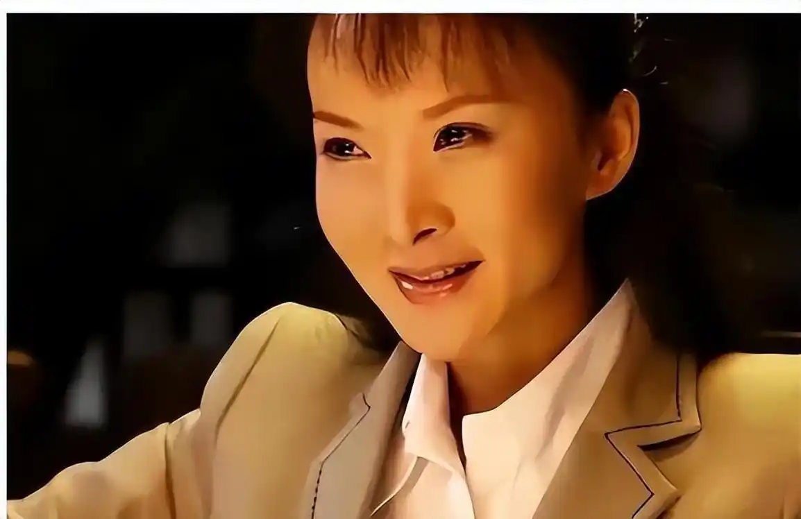 谢兰:演艺事业与家庭幸福的交织人生 谢兰,这个名字可能对于很多年轻