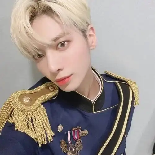 姜泰贤-柏林头像铺-话本小说网