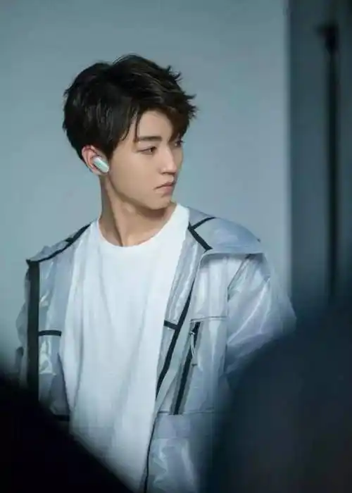 王俊凯粉丝为小凯应援,小凯在20岁生日完成了欠粉丝很久的事情!