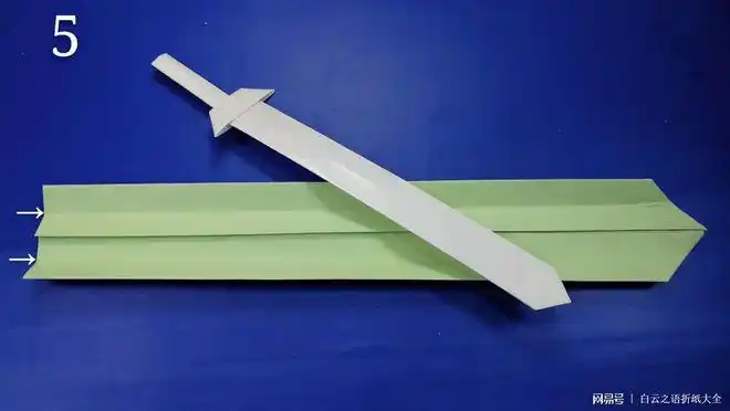 教大家折一把酷酷的儿童宝剑给孩子玩大侠吧折纸宝剑图纸教程