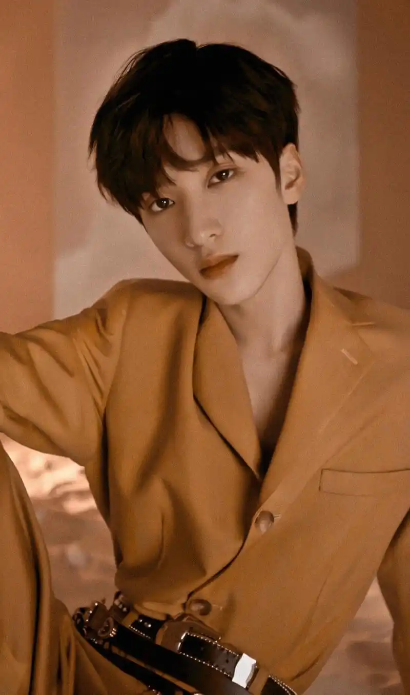 严浩翔图片:陌上人如玉,公子世无双