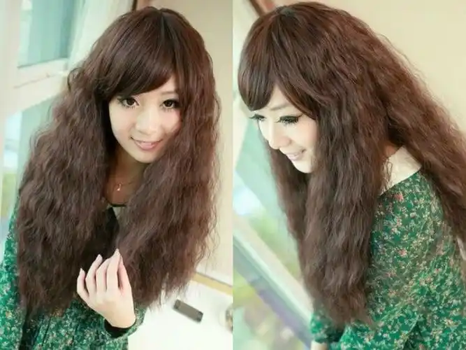 层次感满分的女烟花烫发型图片大全