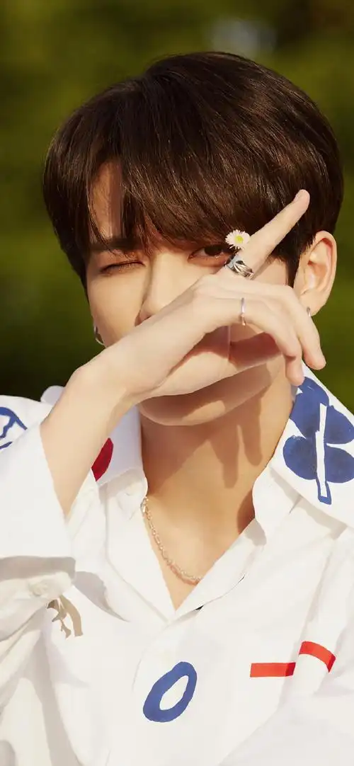 林彦俊潮流明星写真手机壁纸