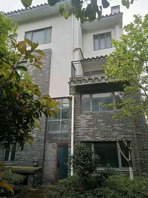 便宜的别墅哪里找锦绣江南266 60 车位335万满五年毛坯