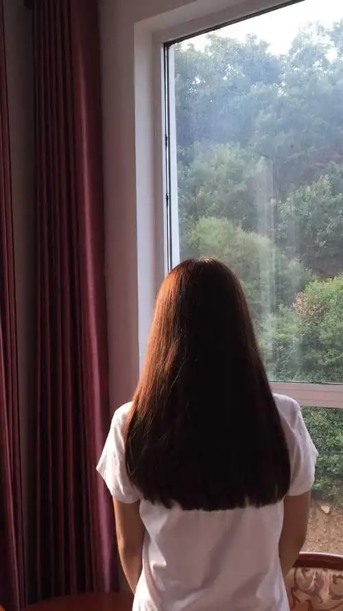 拥有一头黑长直发是一种什么体验?