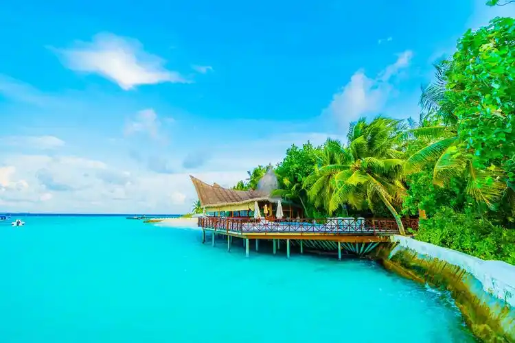 水上别墅海滩沙滩白色沙滩阳光太阳大海海面风景景点海岛旅游