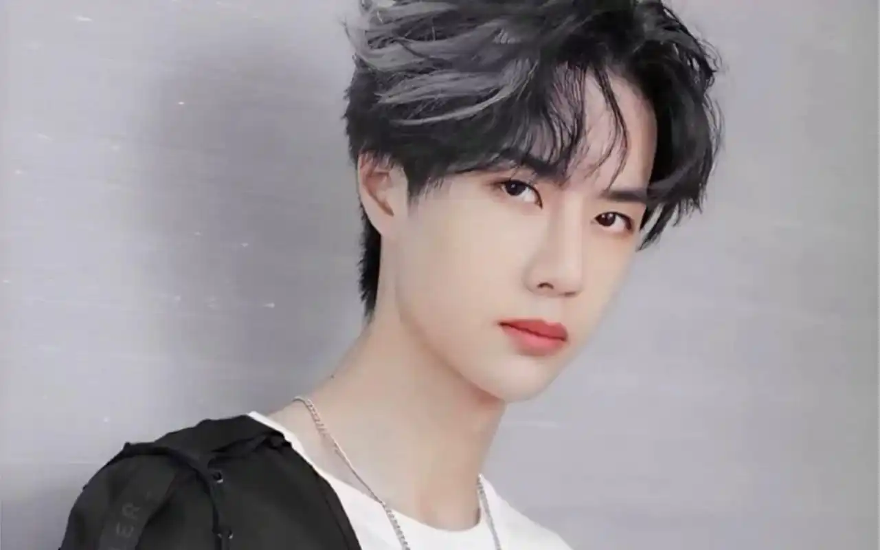 【王一博】#笑容杀,这颜值看着都甜