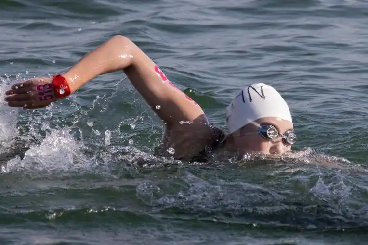 (游泳世锦赛)公开水域——女子25公里决赛赛况