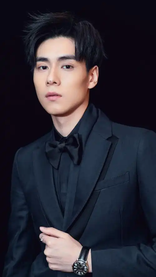 胡一天超帅西装写真图片手机壁纸