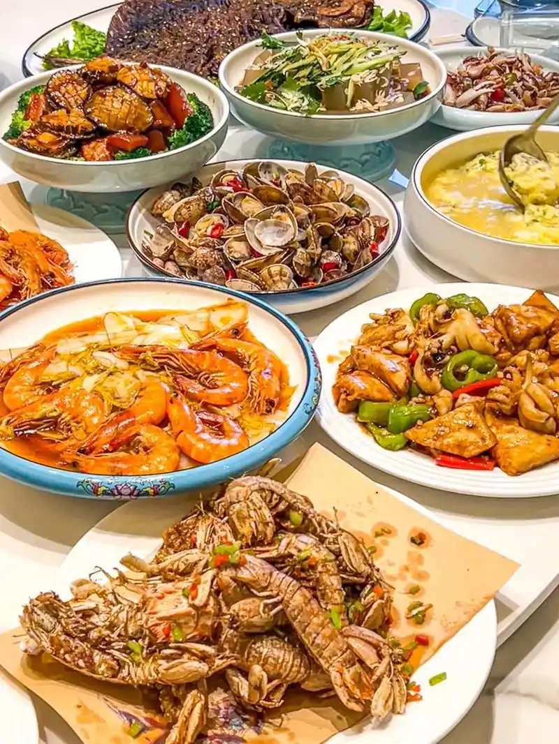 来黄岛金沙滩玩第一站吃个海鲜家常菜