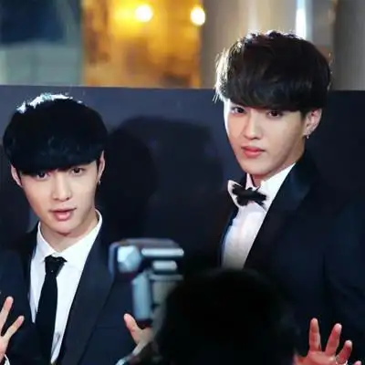 【图】欣赏吴亦凡和张艺兴翻唱彩虹 两个花美男一起参加综艺节目