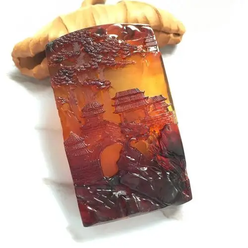 天然缅甸血珀山水牌挂件