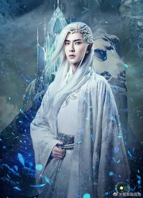 我就是被于朦胧这个白发杀马特造型一脚踹进坑里的