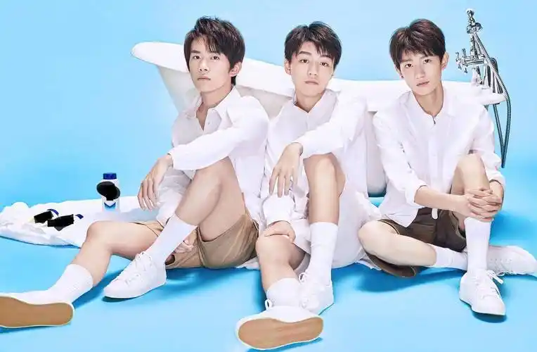 tfboys作为少年偶像,他们的存在不仅仅是为了娱乐,更是为了影响和激励