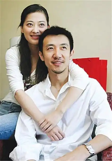 梅婷:被叶大鹰宠爱5年,养了前夫7年,二婚收获幸福