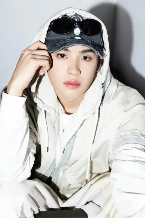 jjjustin0219夸夸💚活泼可爱黄明昊✨聪明机灵黄明昊💚💚可