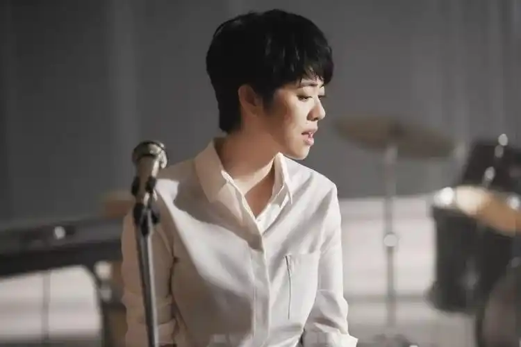 wemeetyou第三十三期丨岑宁儿吟唱生活的诗人