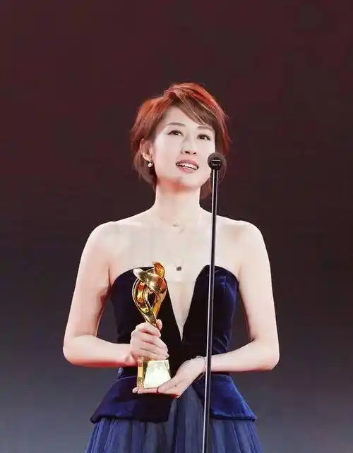 终于藏不住了,原来你是这样的刘敏涛_万茜一_年龄_婚姻