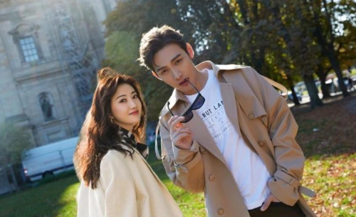 q4:张彬彬景甜像新人,是因为两个人太不出名了吗?