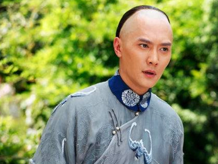 同是清朝辫子头,冯绍峰帅气,林更新优雅,最后一个迷倒了我!