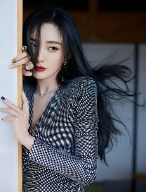 杨幂 腾讯年度盛典造型