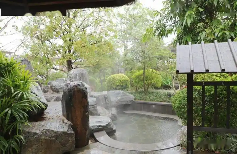 铜鼓湾温泉休闲旅游度假区开门营业