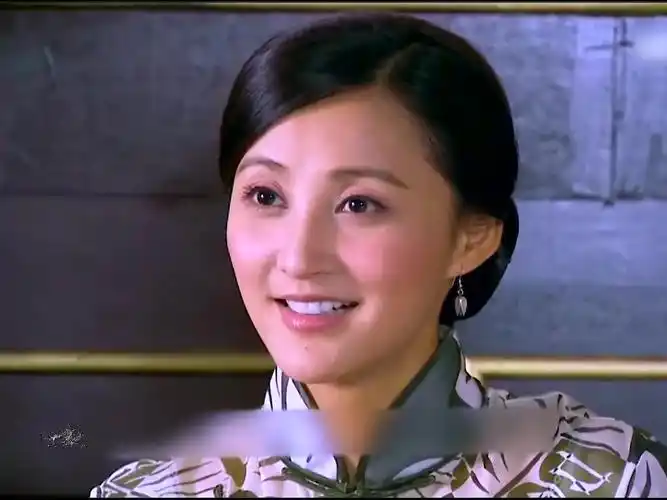 重温经典老剧风雨上海滩靳东春花好不容易怀上孩子,却流产了!