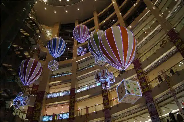 商业中空吊挂装置