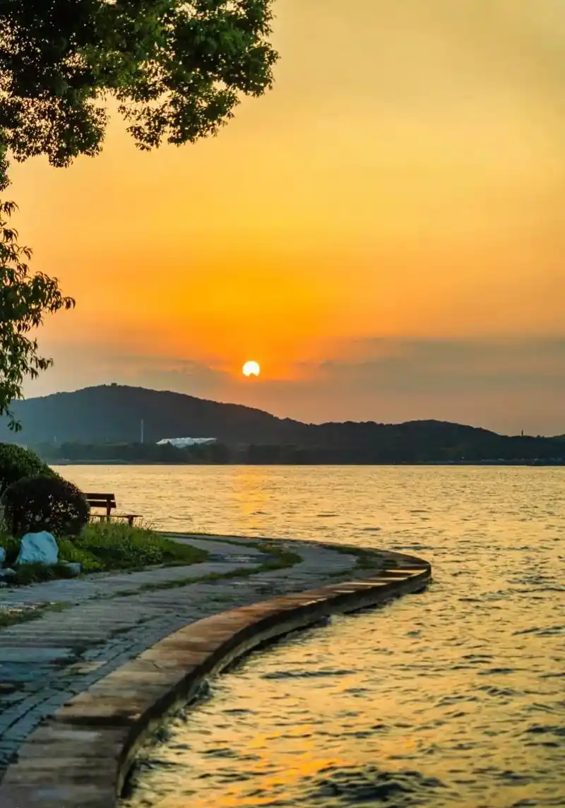 东蠡湖湖心上的小岛,是一个让人沉醉的浪漫之地 - 抖音