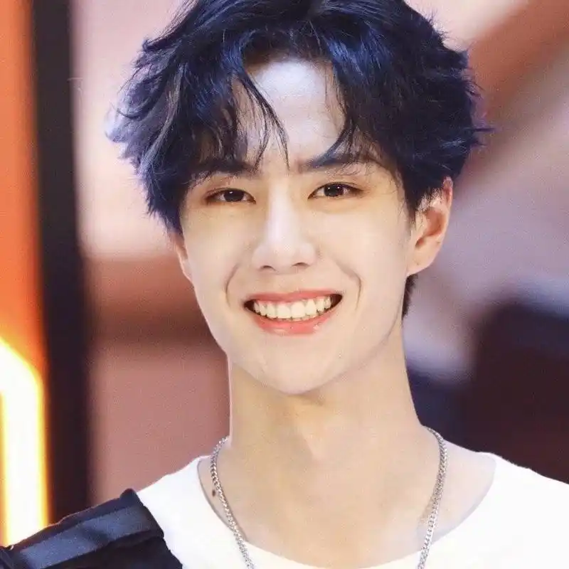 宝藏男孩王一博‖你一笑起来心都化了