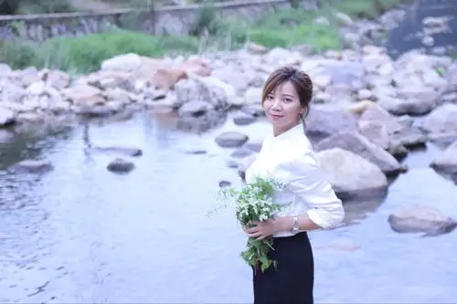 女人四十一朵花