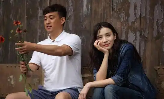 曾在采访中愤怒批评黄磊的宋佳因未婚而被嘲笑成笑话