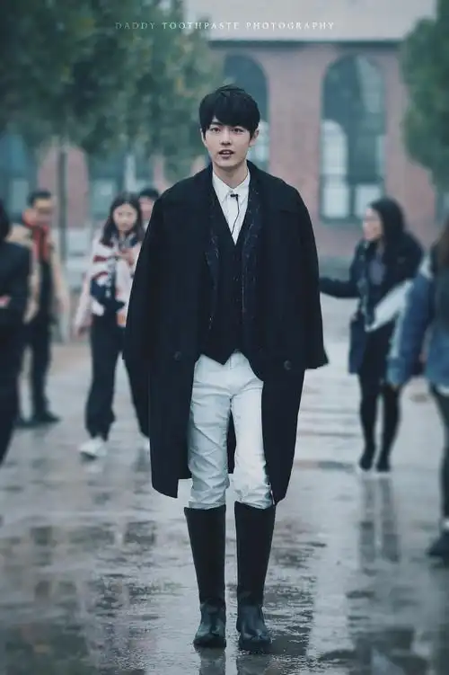 肖战王玉雯超星星学园旧照##主持人cue肖战居中梗