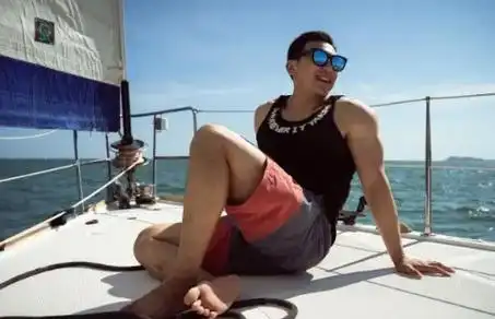 男生长腹毛代表什么