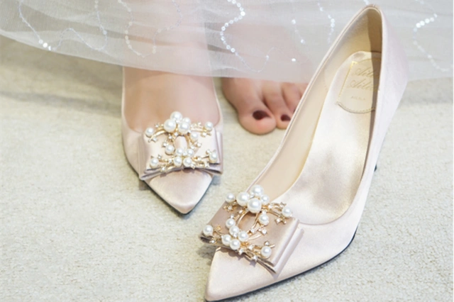 婚礼穿什么颜色的鞋