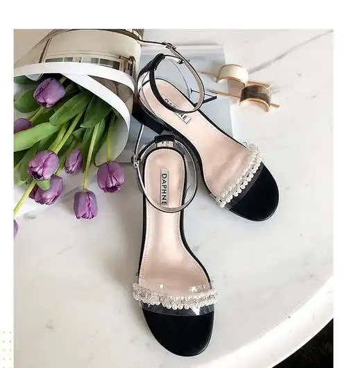 daphne达芙妮粗跟一字带凉鞋圆头珍珠水钻透明女凉鞋1020301156