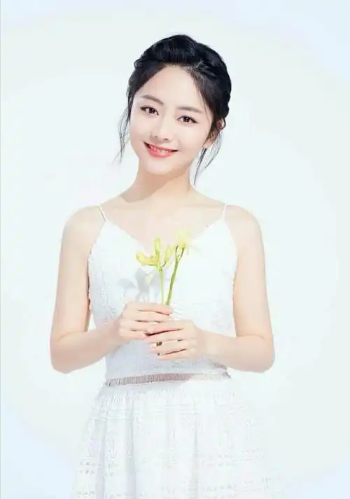 最好的谭松韵,一个笑起来很甜很暖的少女