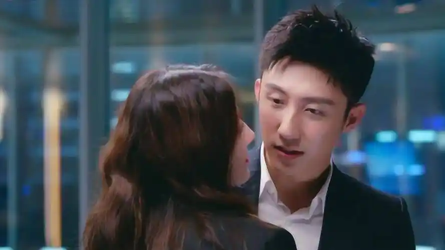 原创知情人士爆料热巴黄景瑜恋爱四年了女方疑似有喜即将官宣