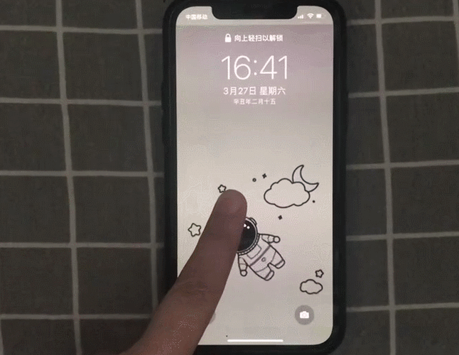 iphone 适配版,超火华为太空人动态壁纸!_腾讯新闻
