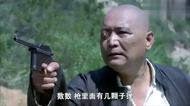 打狗棍大叔带人截获独眼龙整整八车鸦片都是方梦桥干的